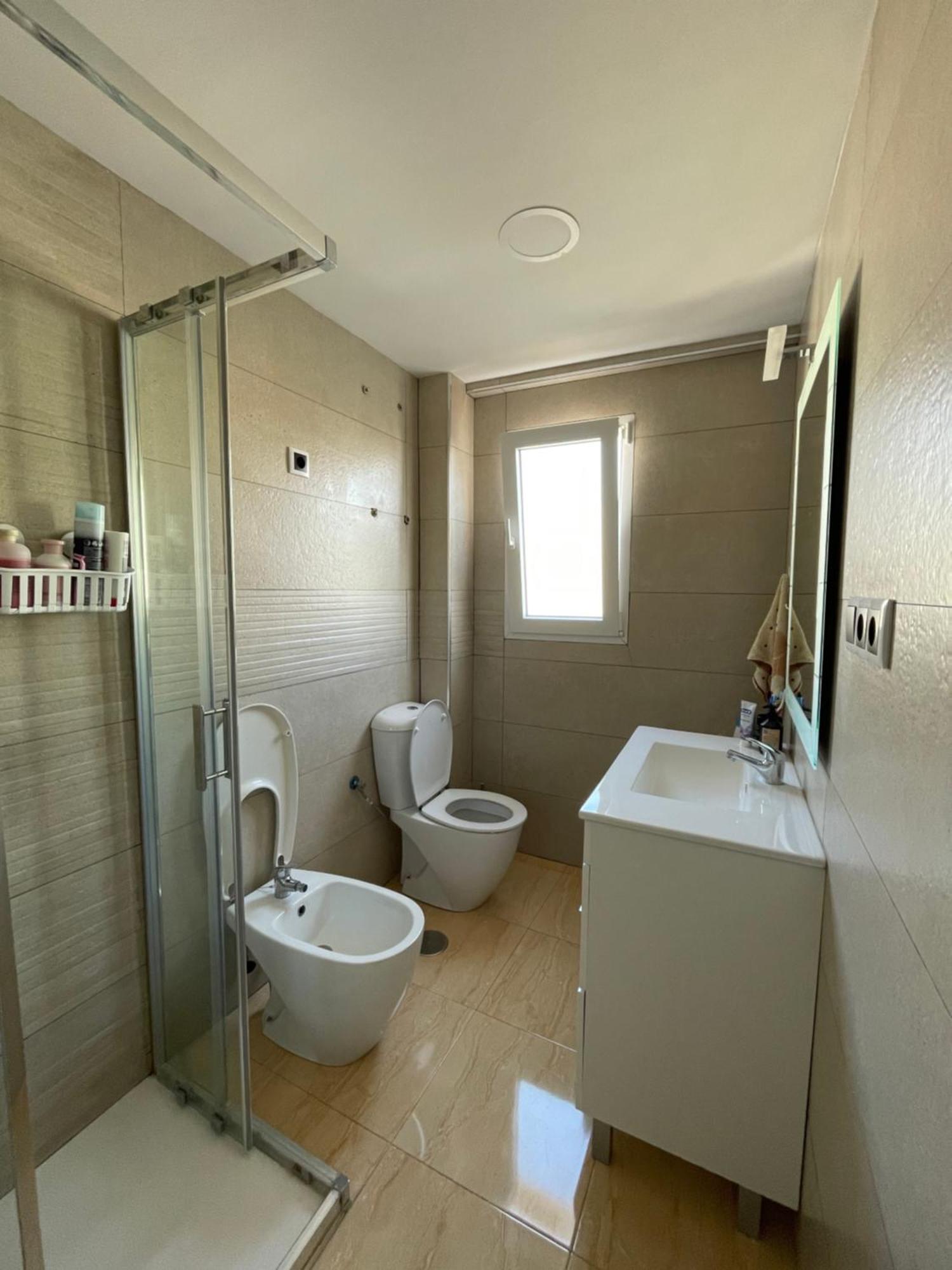 Habitacion En Piso Particular Sol Connect Alicante Eksteriør bilde